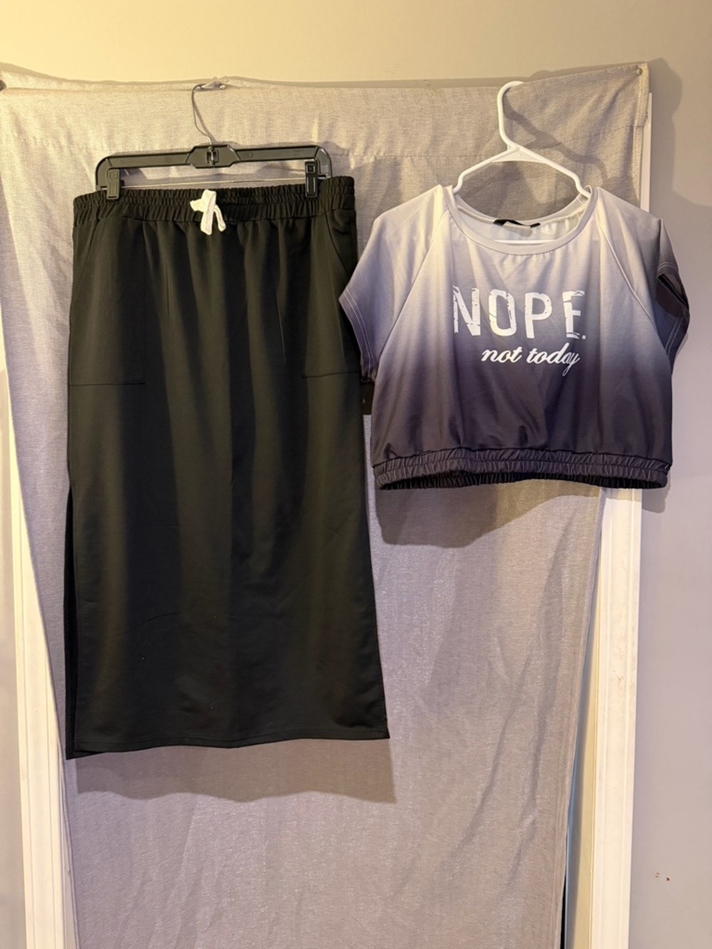 Black Chic Me 2 - Piece Midi Skirt Set